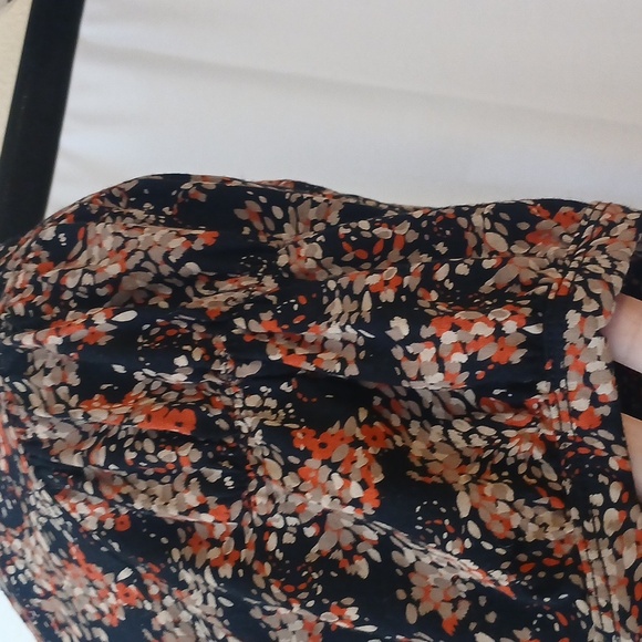 5/$25 🍁ELLE FALL  Print Women's Top SZ LARGE🍁 - Picture 5 of 9